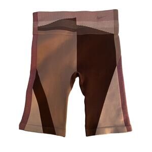 Nike Sculpt Tight Fit High Rise 8" Length Purple Colorblock Training Shorts Sz M